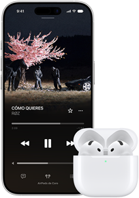 Un iPhone junto a unos AirPods en un Estuche de Carga, el estuche está abierto