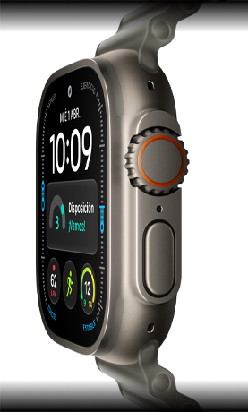Apple Watch Ultra 4, caja de titanio, color natural, carátula de reloj digital, complicaciones: disposición, frecuencia cardiaca, Entrenamientos, temperatura, parte lateral derecha, Digital Crown, botón lateral en relieve, correa Ocean, color gris translúcido