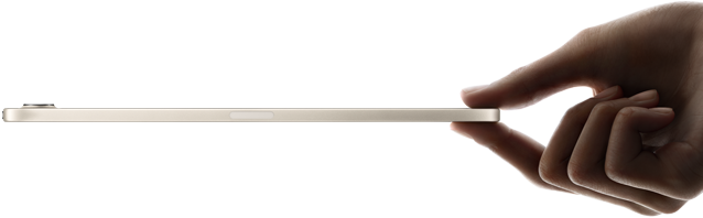 iPad mini, sostenido por una mano, vista lateral, diseño delgado y ligero