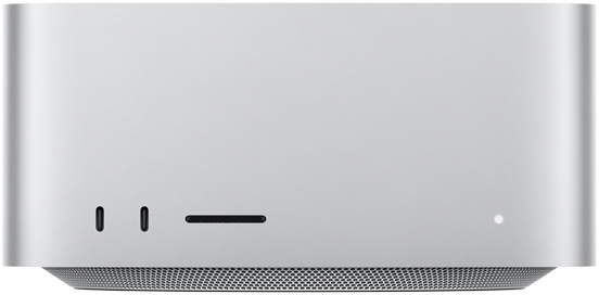 Vista de la parte frontal de una Mac&nbsp;Studio con dos puertos USB-C en la esquina inferior izquierda y la ranura para tarjeta SDXC, luz indicadora de estado del lado inferior derecho y orificios de ventilación visibles en la parte inferior